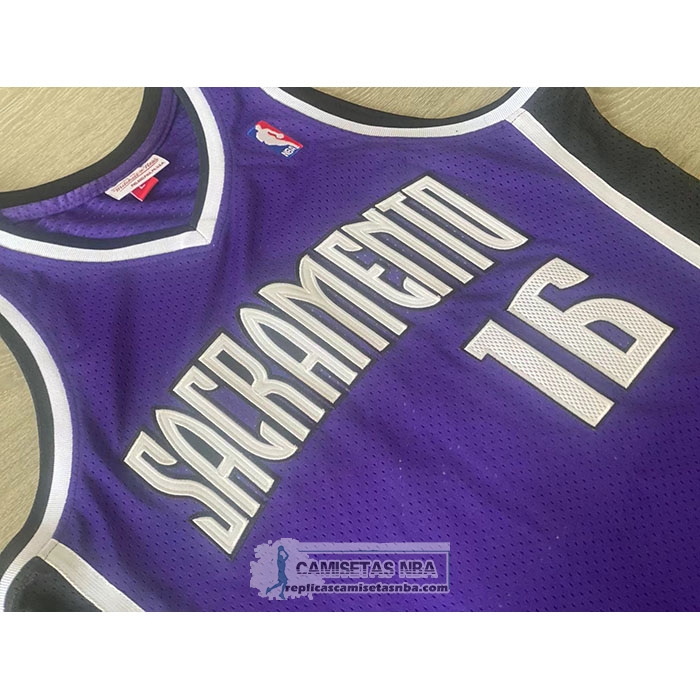 Camiseta Sacramento Kings Peja Stojakovic NO 16 Mitchell & Ness 2002-03 Violeta